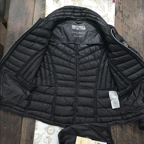 SOLD Michael Kors Packable Down Coat Jacket - Picture 5 of 7